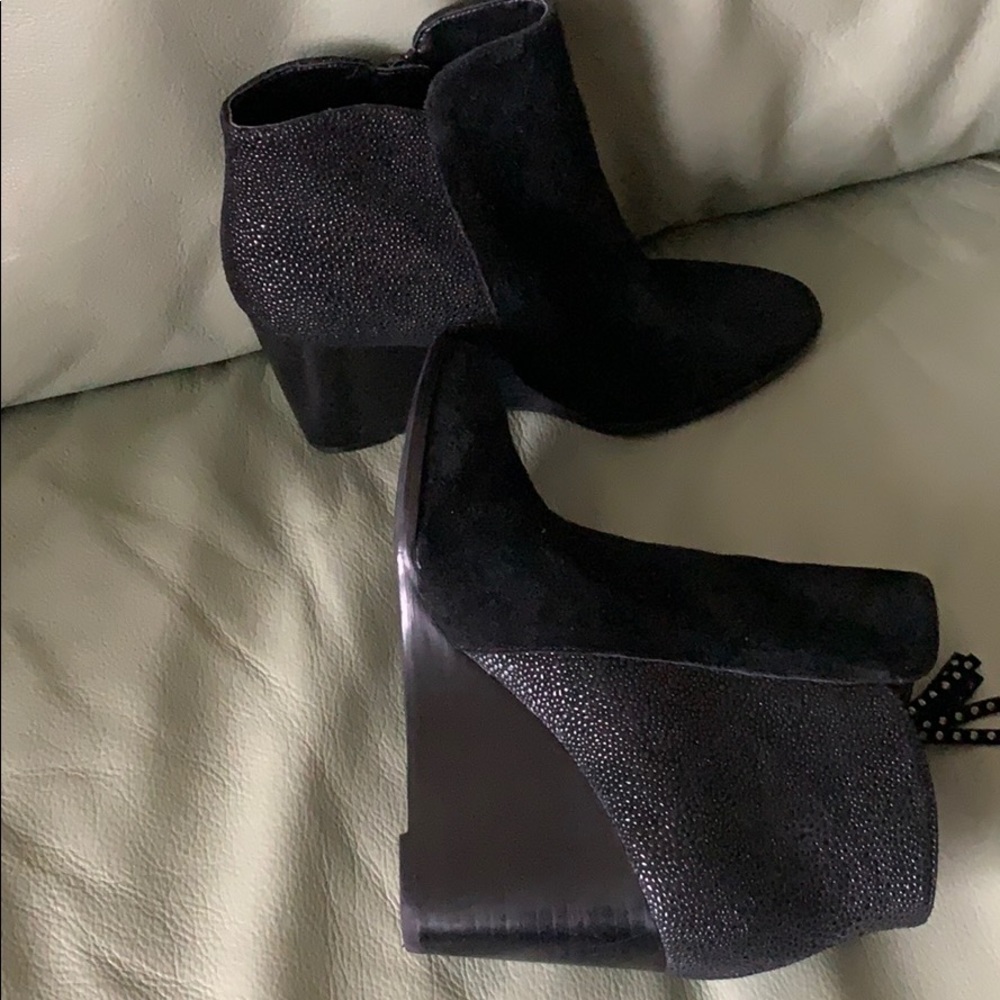 Booties - Picture 4 of 8